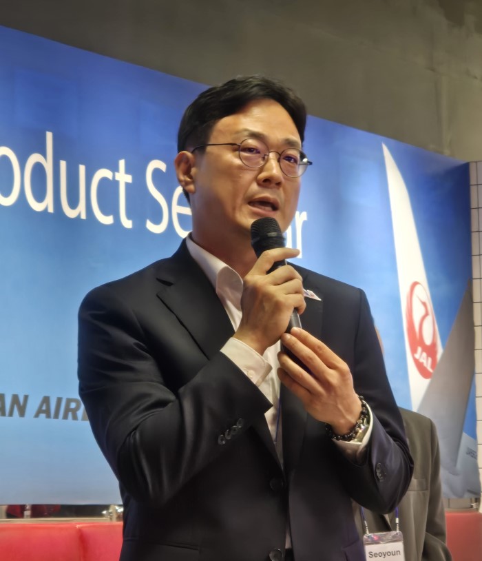 에디터 사진